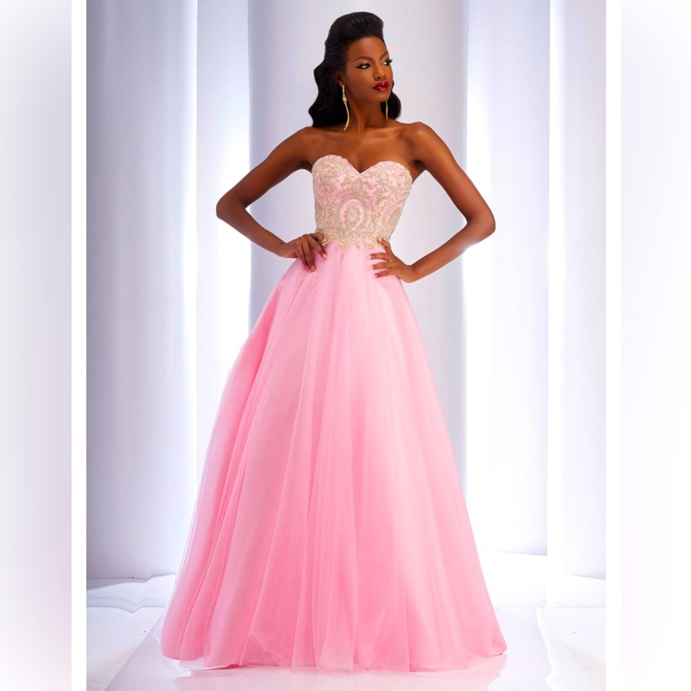 CLARISSE DRESS

Prom/Quinceañera